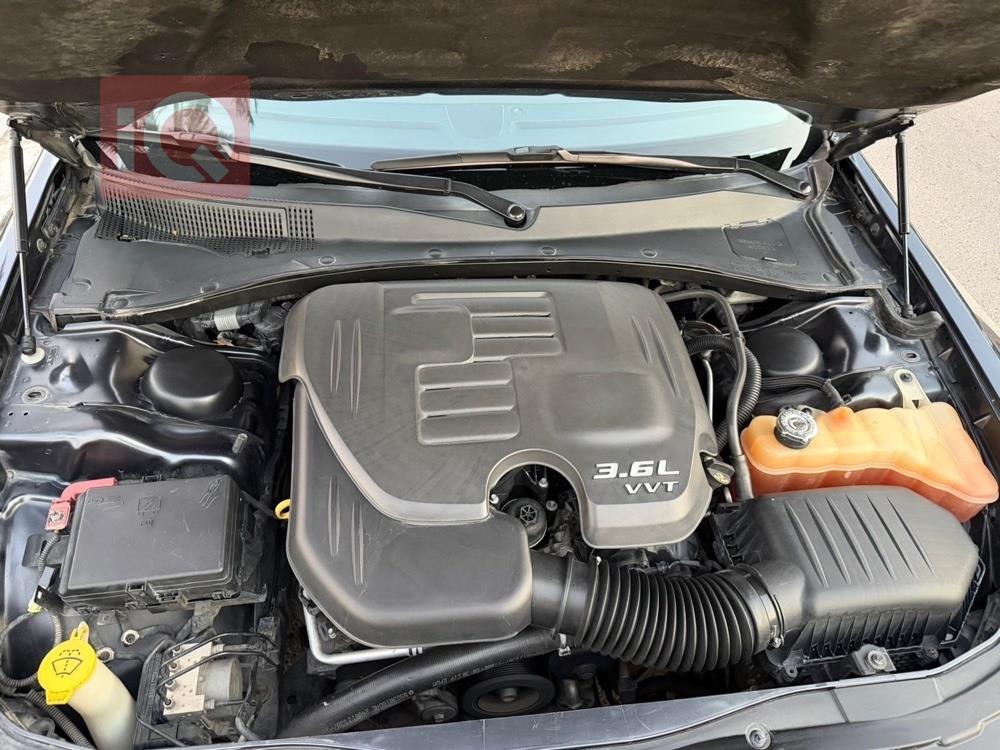 کرایسلەر 300